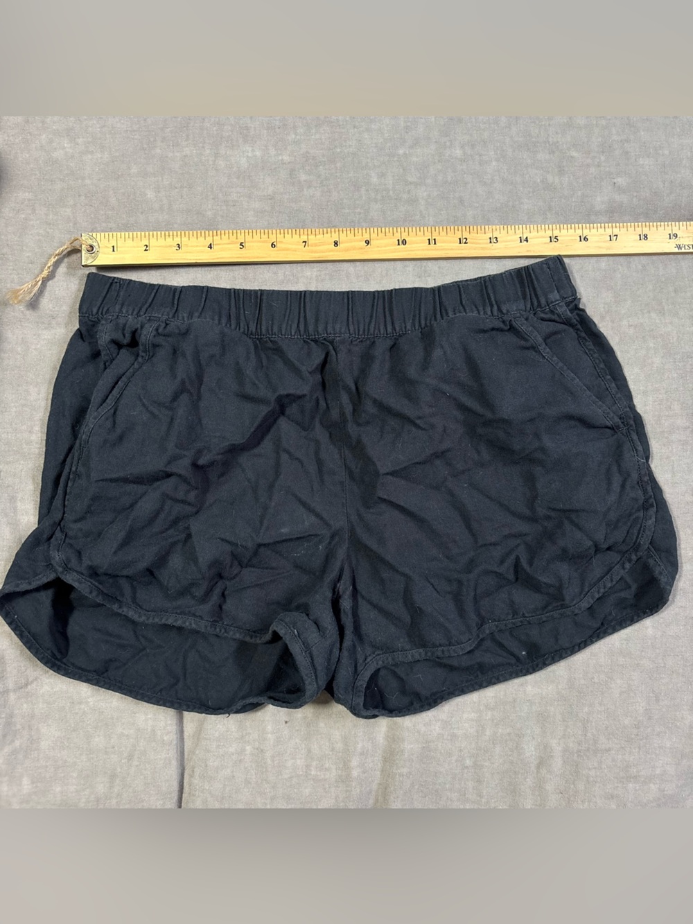 Madewell Black High-Waist Pull-On Shorts